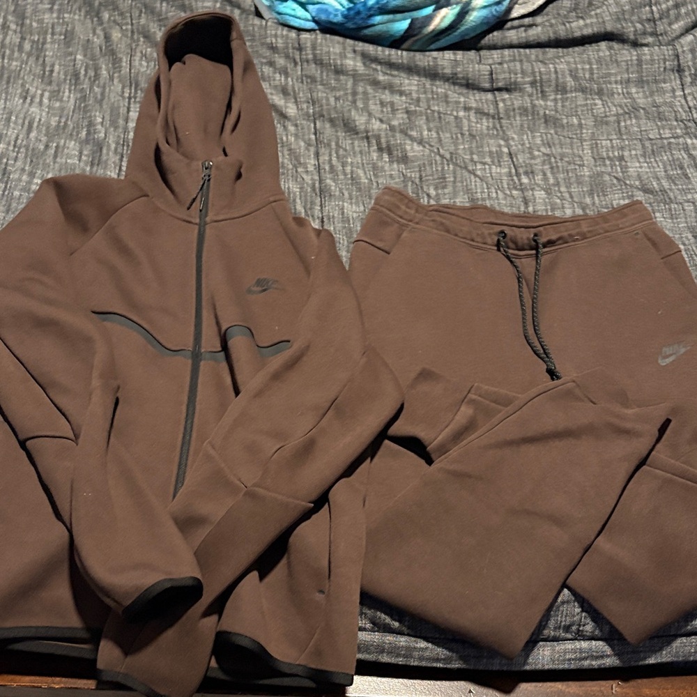 Nike Tech Suit Chocolate Brown Men’s Medium